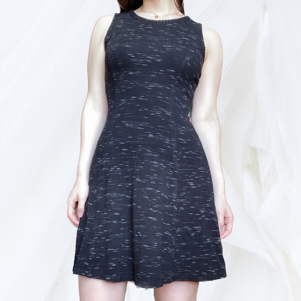 Black and grey threedots midi dress